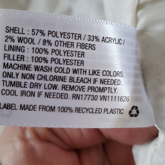 Baby coat 18mos - Picture 6 of 6